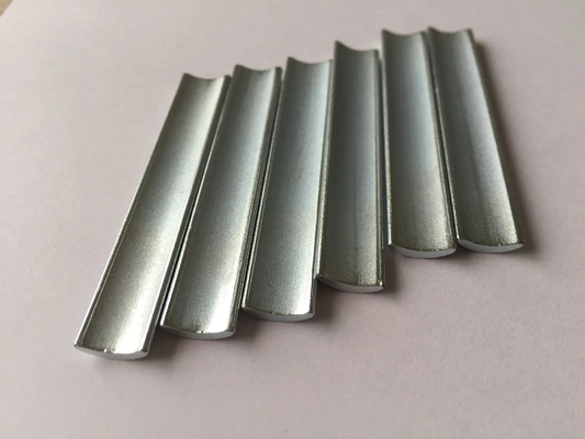 Neodymium Nd Magnet Motor Logam Suhu Tinggi Bentuk Busur Magnet