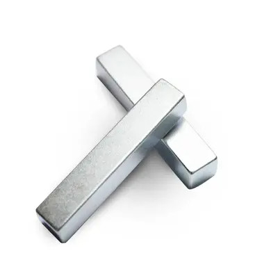Neodymium Bar Magnet Kuat Lapisan Zn Magnet NdFeB Permanen