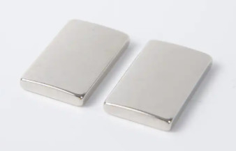 Magnet Motor Neodymium Suhu Tinggi N35-N48 Bentuk Busur Disesuaikan
