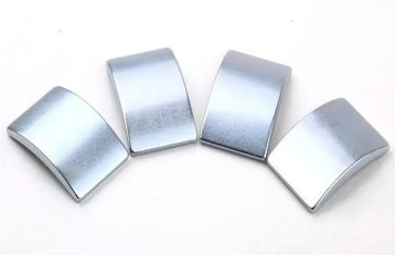 Kuat Lapisan Zn Magnet Neodymium Kustom Kelas N54 N30 Untuk Perlengkapan Pencahayaan