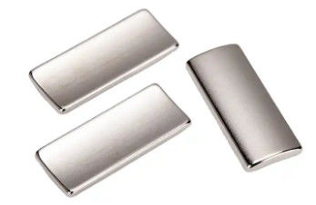 Disesuaikan Neodymium Motor Magnet Arc Bentuk NdFeB Magnet Epoxy Coating