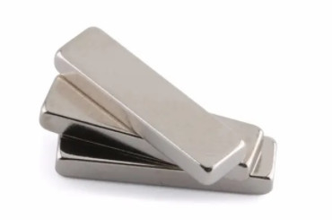 Magnet Bar Neodymium Panjang Kuat Ukuran Disesuaikan Kekuatan Tinggi