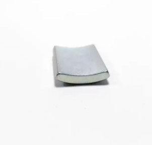 Arc NdFeB Magnet Permanen Daya Tinggi Magnet Neodymium Pada Turbin Angin
