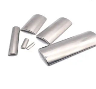 N42H Neodymium Motor Magnet Tinggi Remanensi Motor Magnet Rotor