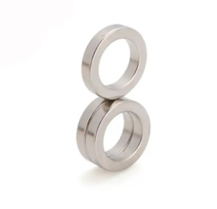 Cincin OEM NdFeB Magnet Lapisan NiCuNi N52 Magnet Bumi Langka Yang Kuat