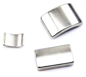Magnet Neodymium Temp Tinggi, NdFeB Magnet Motor Melengkung Tersedia Sampel Gratis