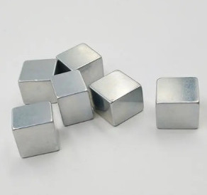 Magnet NdFeb Bumi Langka Kustom Permanen Magnet Neodymium N52 Super Kuat