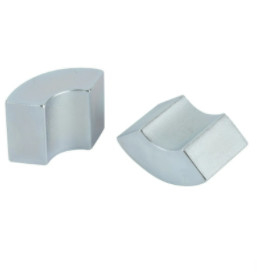 Zn Coating Arc NdFeB Magnet N35-N52 ISO14001 Magnet Berbentuk Kustom