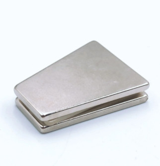 Bentuk Magnet Neodymium Kustom Langka Bumi Lapisan Fosfat Super Kuat