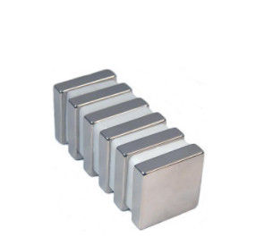 Blok Industri NdFeB Magnet Ni Cu Ni Coating Magnet Neodymium Disesuaikan