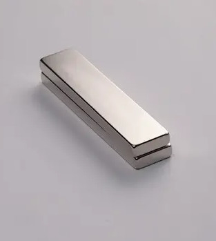Magnet Permanen NdFeB Persegi Panjang Memblokir Magnet Neodymium