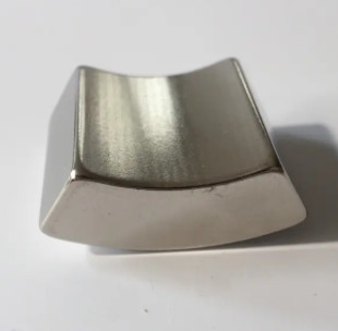 Magnet Permanen Kuat ISO9001 Kustom Industri Langka Bumi Magnet