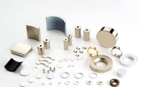 Magnet permanen berbentuk khusus neodymium besi boron magnet N52